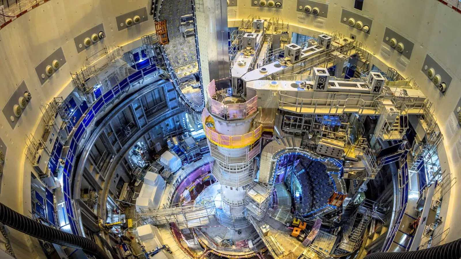 Le réacteur à fusion du sud de la France ITER célèbre une grande victoire de plus qui le rapproche du rêve ultime de l'Humanité Le réacteur à fusion du sud de la France ITER célèbre une grande victoire de plus qui le rapproche du rêve ultime de l'Humanité