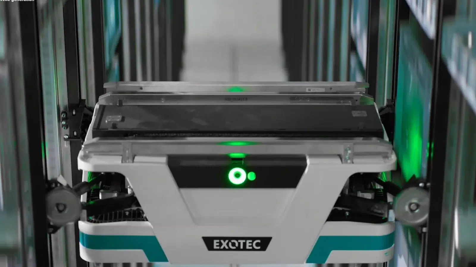 Les robots français d'Exotec franchissent encore un cap en février avec deux nouveaux clients internationaux : Berrang Group et Dosenbach-Ochsner AG