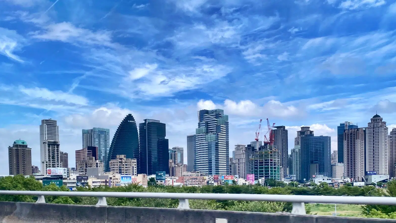 Taïwan fabrique 90 % des puces IA mondiales et le français Air Liquide va bientôt s'y rendre indispensable avec cette usine de production de Matériaux Avancés Taïwan fabrique 90 % des puces IA mondiales et le français Air Liquide va bientôt s'y rendre indispensable avec cette usine de production de Matériaux Avancés