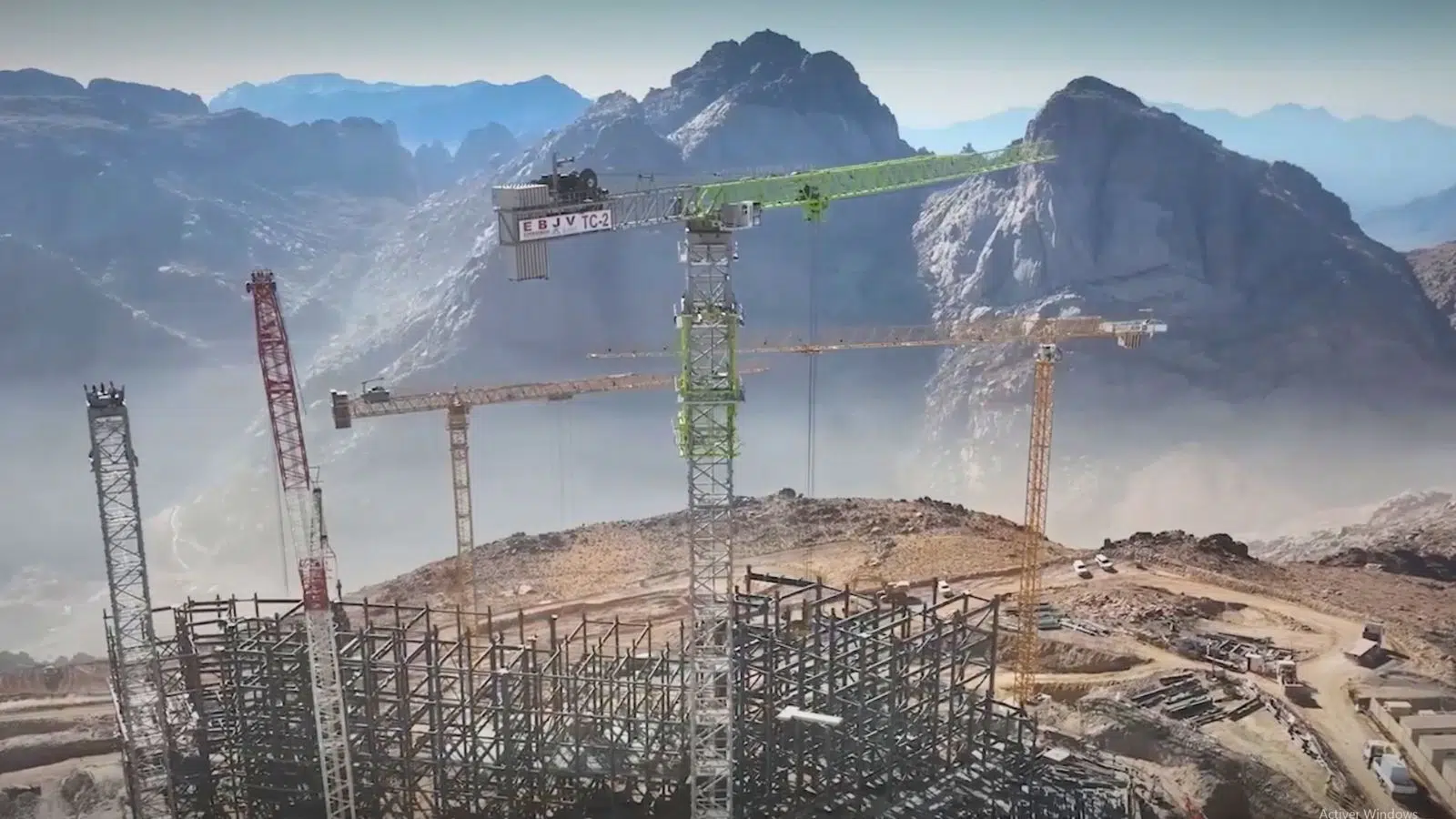 Trojena, le projet pharaonique de station de ski au milieu du désert stoppé dans son élan alors que 30% des travaux du lac artificiel avait déjà été effectué