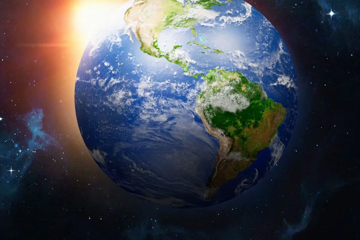 Collage de la planète du système solaire (Freepik) Collage de la planète du système solaire (Freepik)