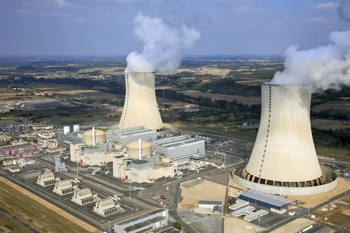 Vue aérienne de la centrale de Civaux.