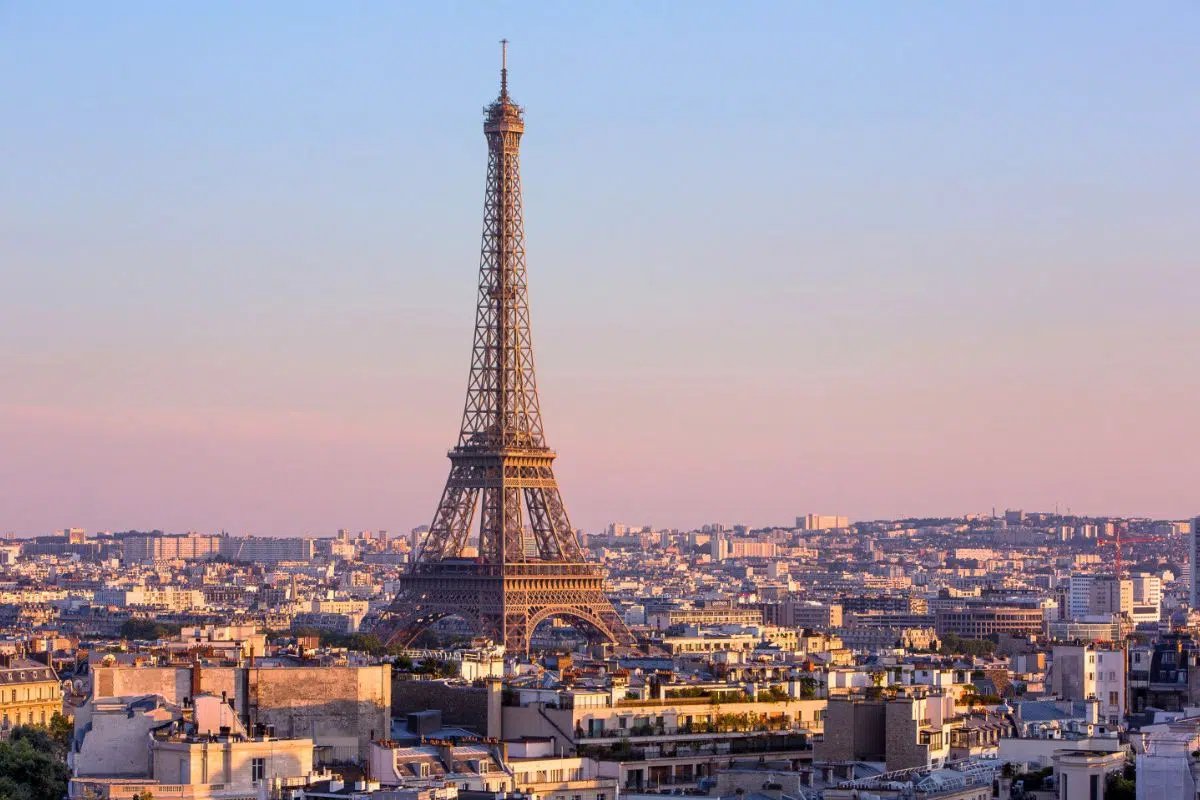 Paris : record d'occupation hôtelière à 94,4% porté par les touristes étrangers durant la Saint-Valentin