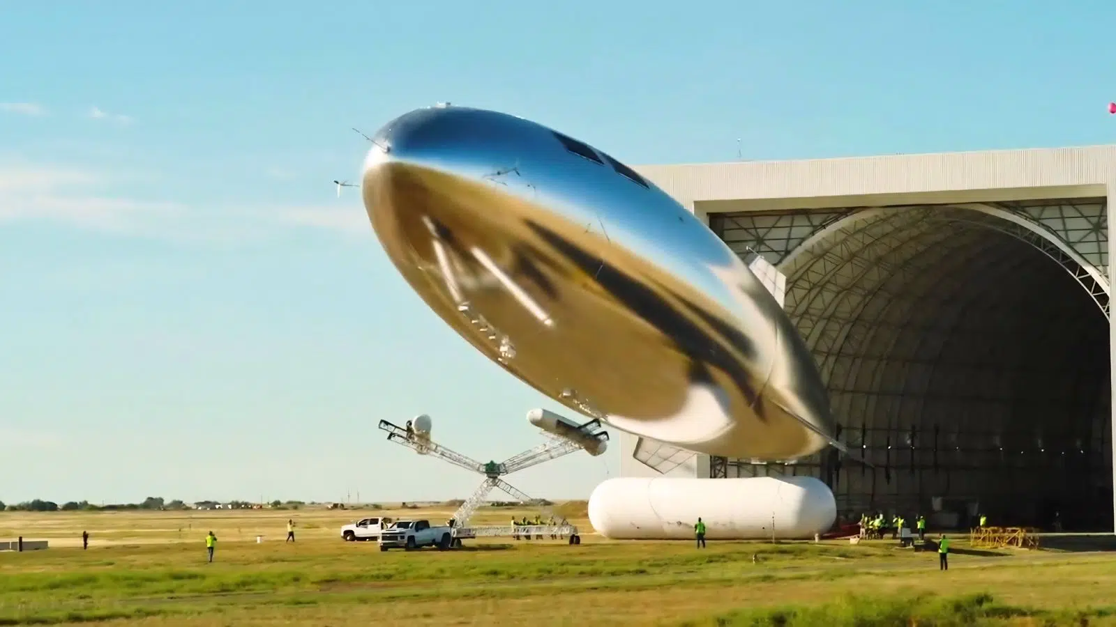 Le dirigeable SE2 va offrir une troisième voie pour relayer Internet entre satellites et antennes terrestres dans la stratosphère