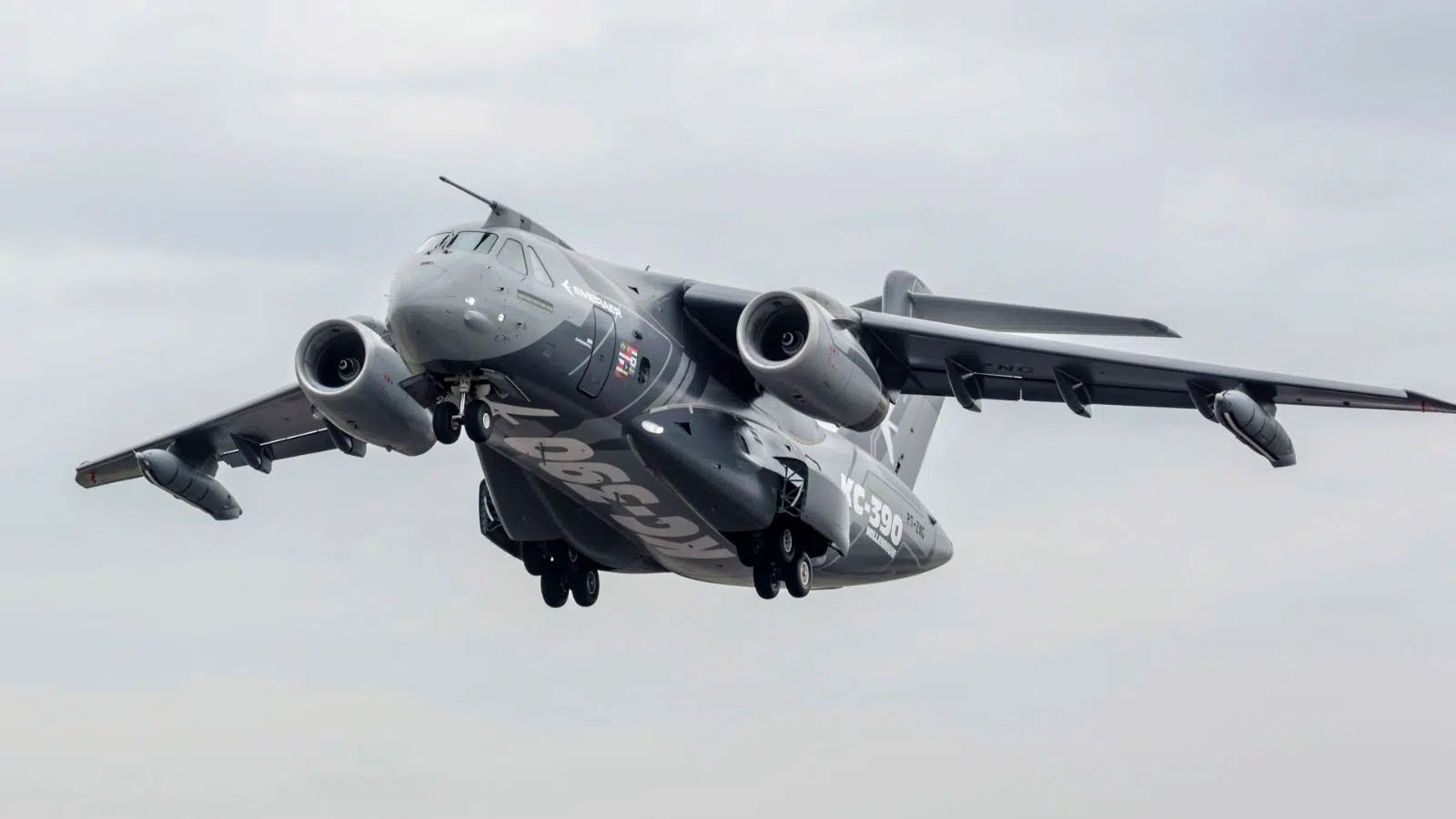 Une démonstration de 75 639 km et un message envoyé par ce brésilien à Airbus et Lockheed Martin : « vous n'êtes plus seuls sur le marché des avions de transport militaire »