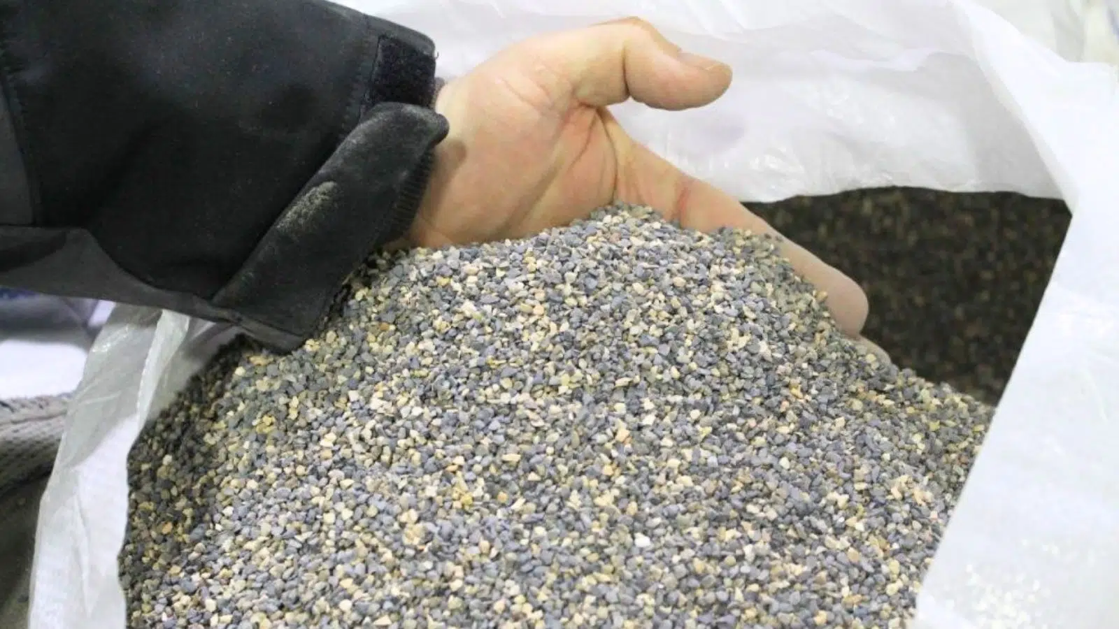 Peu de gens savent que la France est leader mondial des spécialités minérales pour l'industrie avec Imerys qui vient d'acheter l’Américain Great Lake Minerals