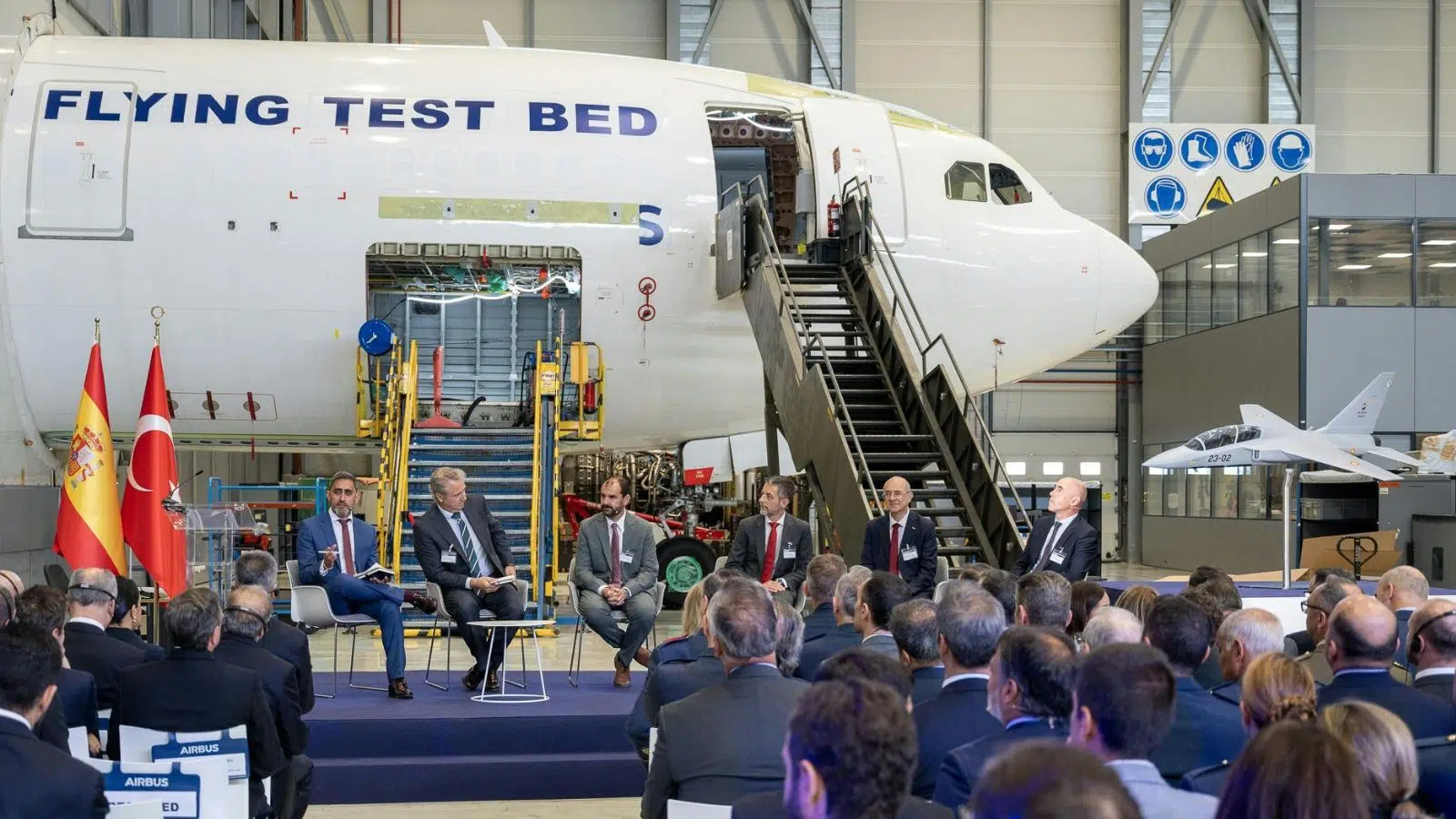 Airbus va permettre à l'aviation espagnole de changer de siècle grâce au programme ITS-C qui va permettre de former ses pilotes aux nouvelles générations d’avions