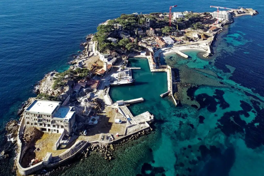 L'île de Bendor avant les travaux en 2021.