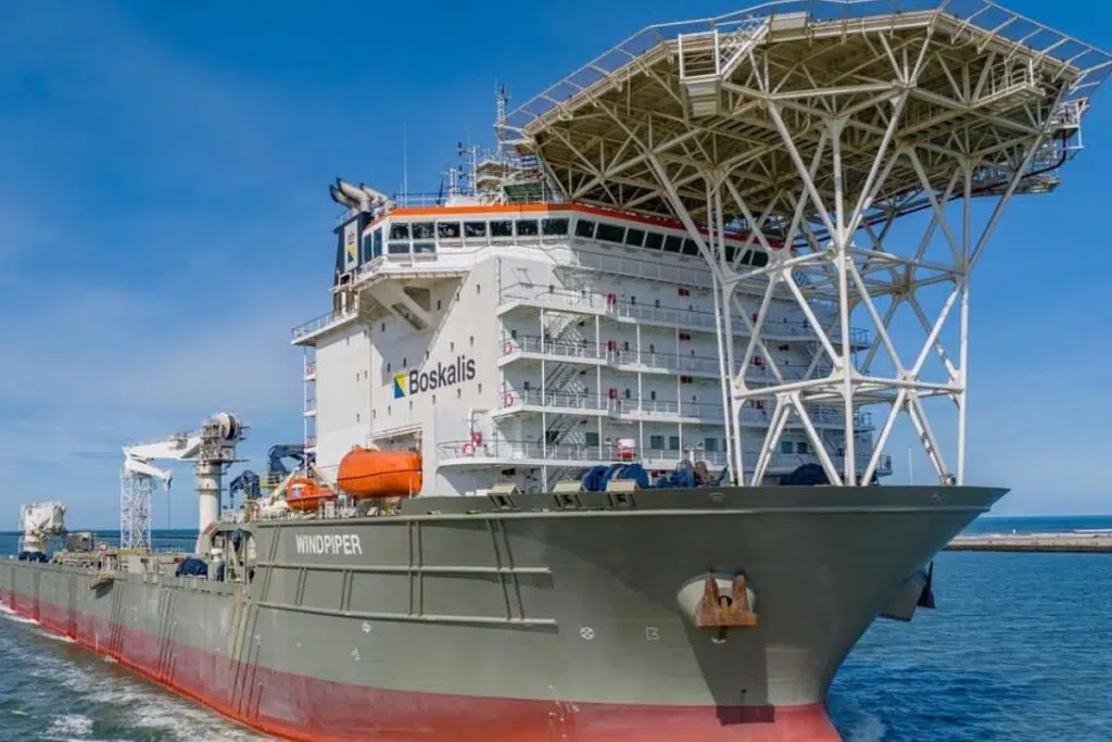 Le Windpiper peut transporter 45 500 tonnes de pierre en un voyage.