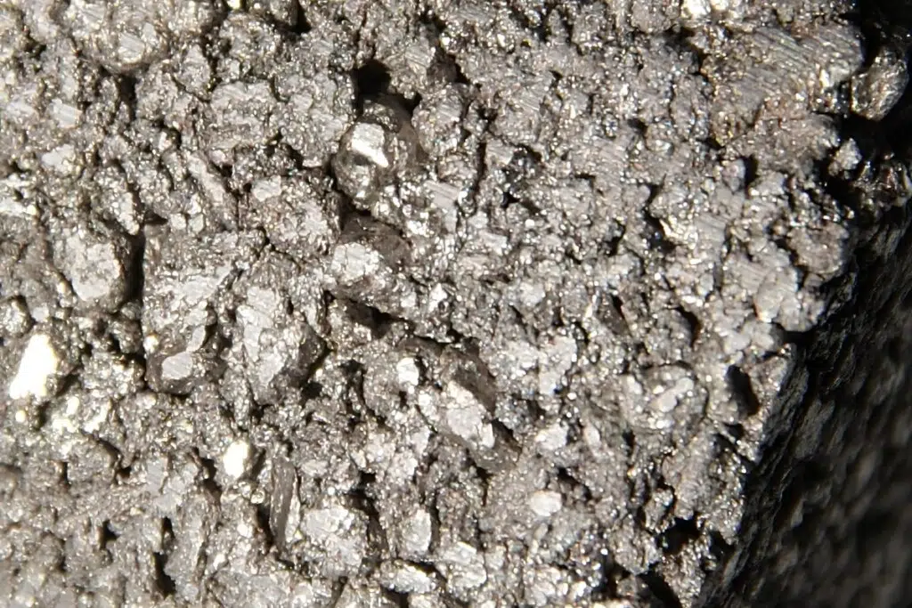 Éponge de titane - crédit : images-of-elements.com