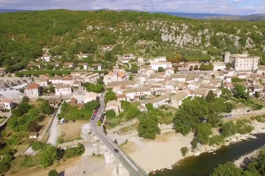 Une grande partie de l'activité de Sebim se concentre à Saint-Victoret.