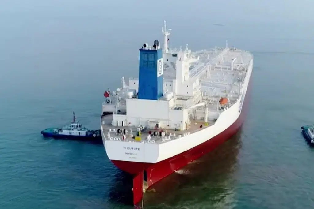 Les quatre géants de la classe TI ont tous abandonné le transport pétrolier classique pour devenir des unités flottantes de stockage et de déchargement (FSO). TI Asia et TI Africa opèrent depuis 2009-2010 sur le champ pétrolier d'Al Shaheen au Qatar, tandis que TI Europe (ci-dessus en photo) et TI Oceania sont aujourd'hui stationnés au large de la Malaisie comme terminaux pétroliers flottants permanents.