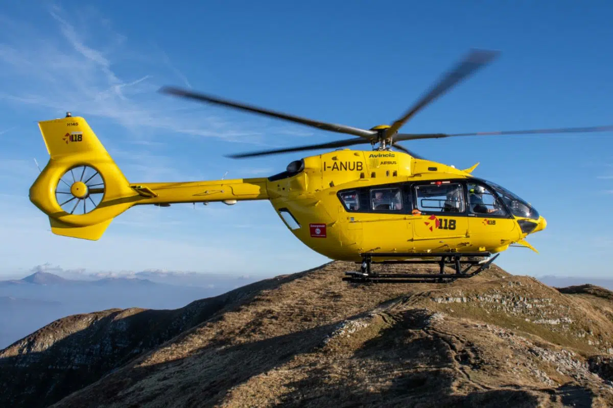 Airbus continue de briller sur le secteur de l'hélicoptère avec une nouvelle vente de 15 H145 destinés au nouveau marché florissant du transport vers les éoliennes offshore Airbus continue de briller sur le secteur de l'hélicoptère avec une nouvelle vente de 15 H145 destinés au nouveau marché florissant du transport vers les éoliennes offshore