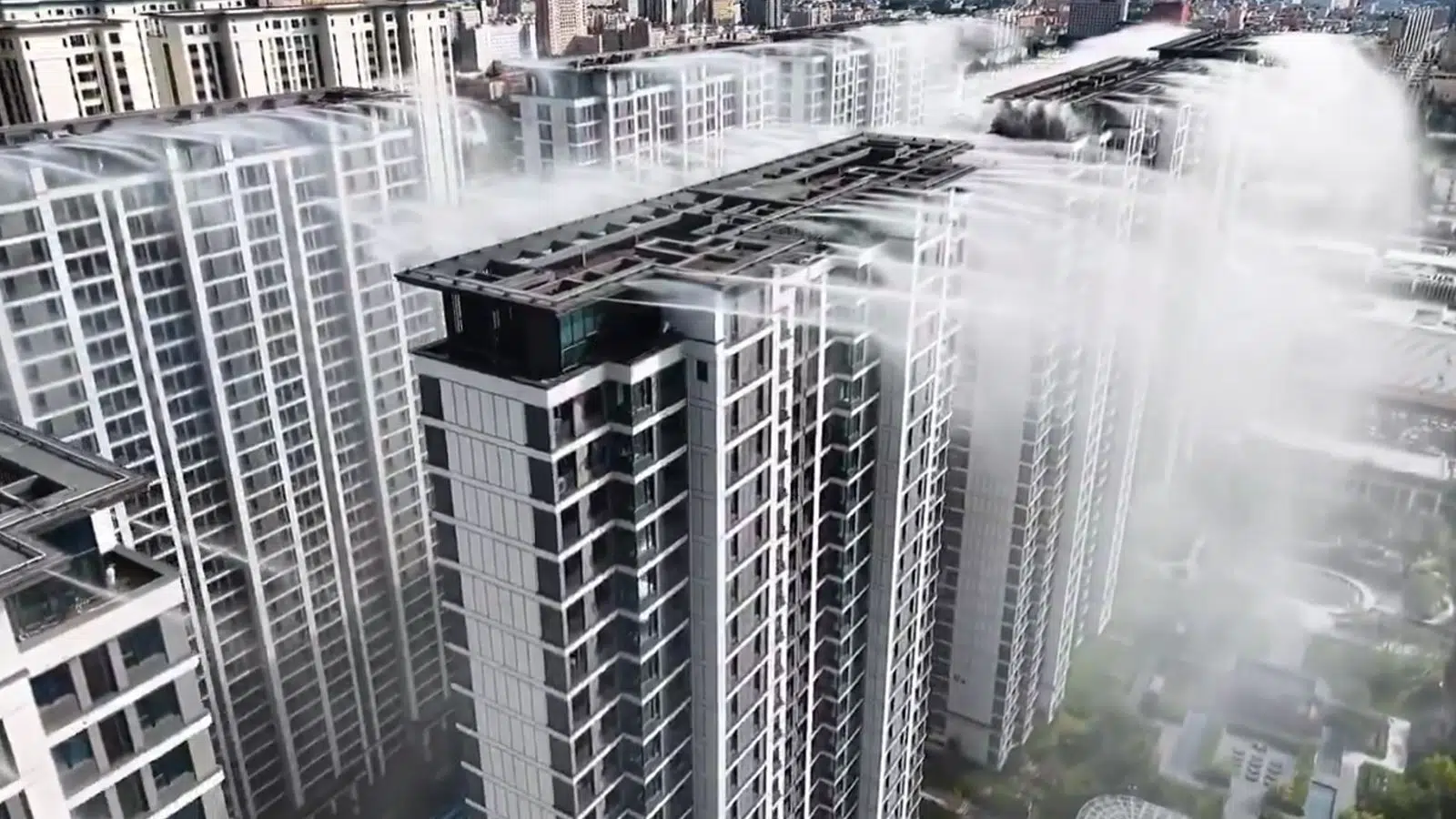 La Chine a inventé des immeubles qui font pleuvoir mais la France aurait du mal à exploiter l'idée qui n'est de toute façon pas une solution « miracle »