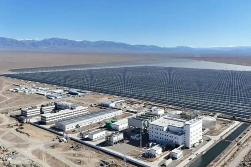 Le site d'Hami est la plus grande centrale solaire du monde avec une capacité de 2,07 térawattheures - Crédit : Chinese Solar Thermal Alliance