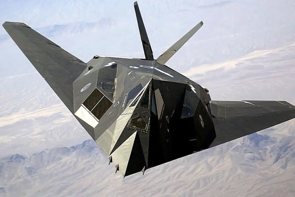 Un F-117 en vol en 2002.