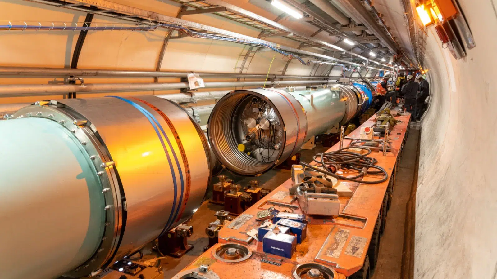 Le chantier le plus attendu du monde de la science vient de débuter à la frontière franco-suisse au CERN et va permettre de décupler le potentiel du LHC Le chantier le plus attendu du monde de la science vient de débuter à la frontière franco-suisse au CERN et va permettre de décupler le potentiel du LHC