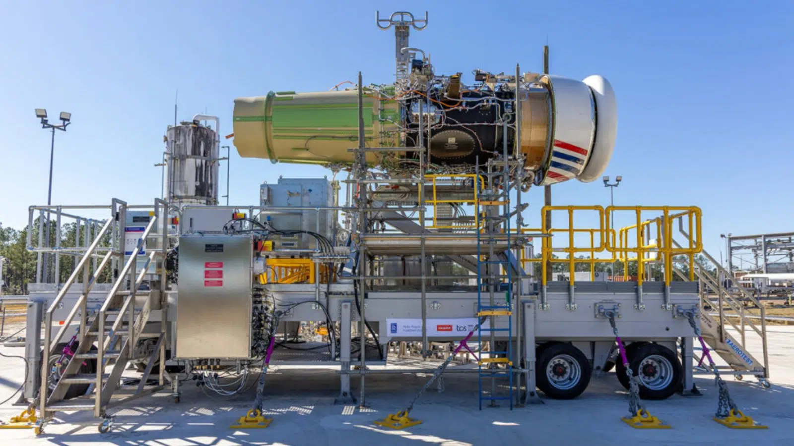 Airbus et Rolls Royce suivent deux chemins différents pour devenir leader du futur marché milliardaire de l'aviation à hydrogène Airbus et Rolls Royce suivent deux chemins différents pour devenir leader du futur marché milliardaire de l'aviation à hydrogène