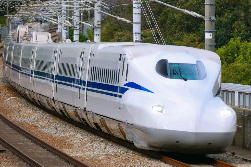 Train de la série N700S sur le Shinkansen San'yo - Crédit : MaedaAkihiko