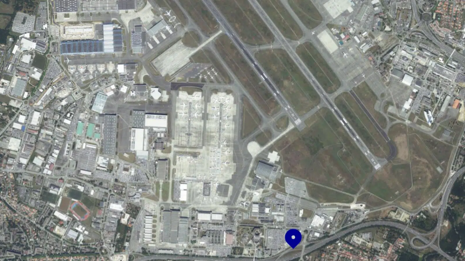 35 000 m², deux ans de chantier et 700 personnes mobilisées pour le nouveau bâtiment d'Airbus à Toulouse qui permettra d’accélérer les dernières étapes 35 000 m², deux ans de chantier et 700 personnes mobilisées pour le nouveau bâtiment d'Airbus à Toulouse qui permettra d’accélérer les dernières étapes