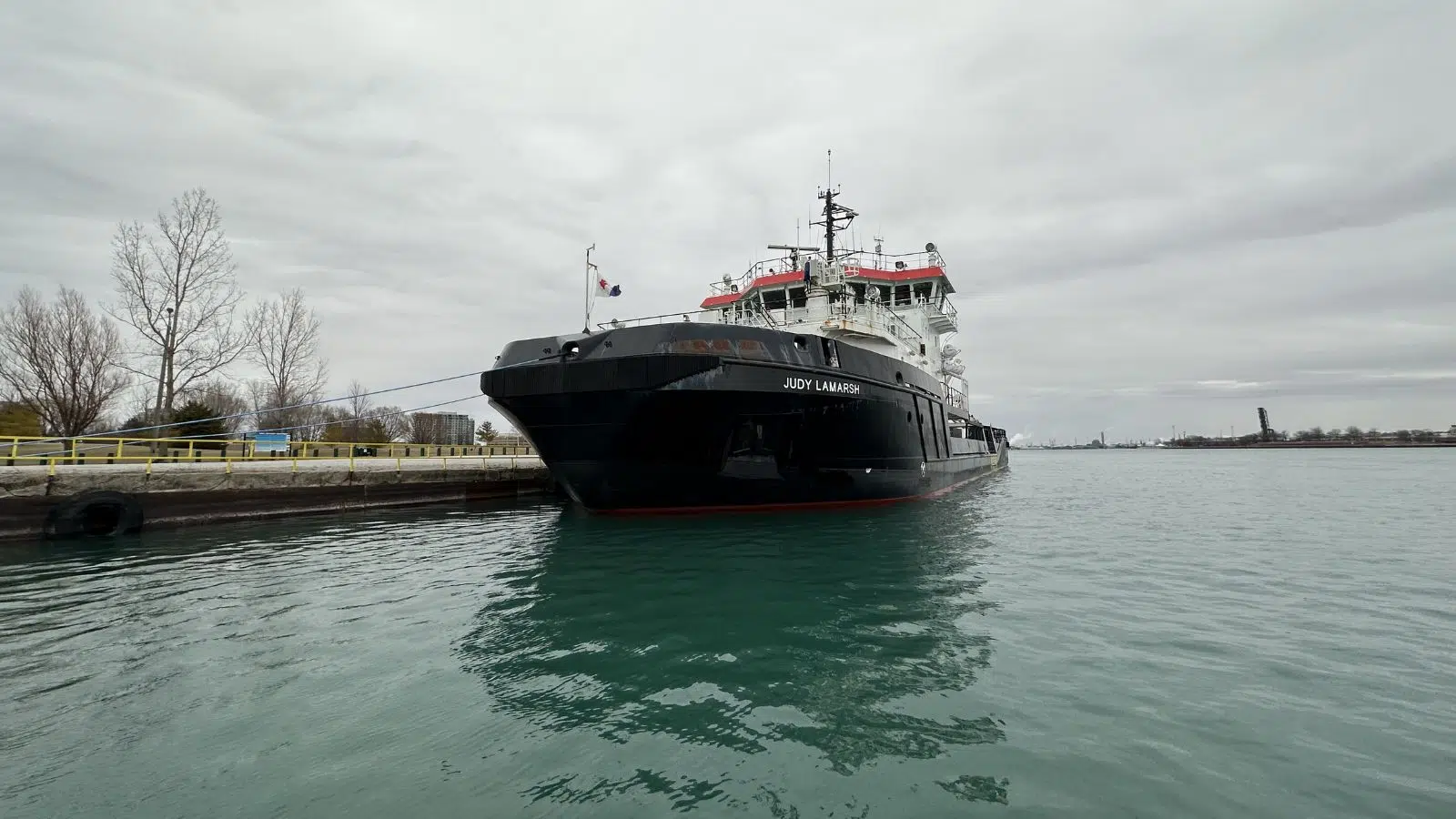 Ce nouveau navire canadien a un « drôle de pédigré » pour un brise-glace mais son rôle est essentiel : donner au Canda le temps de refaire sa flotte garde côtière Ce nouveau navire canadien a un « drôle de pédigré » pour un brise-glace mais son rôle est essentiel : donner au Canda le temps de refaire sa flotte garde côtière