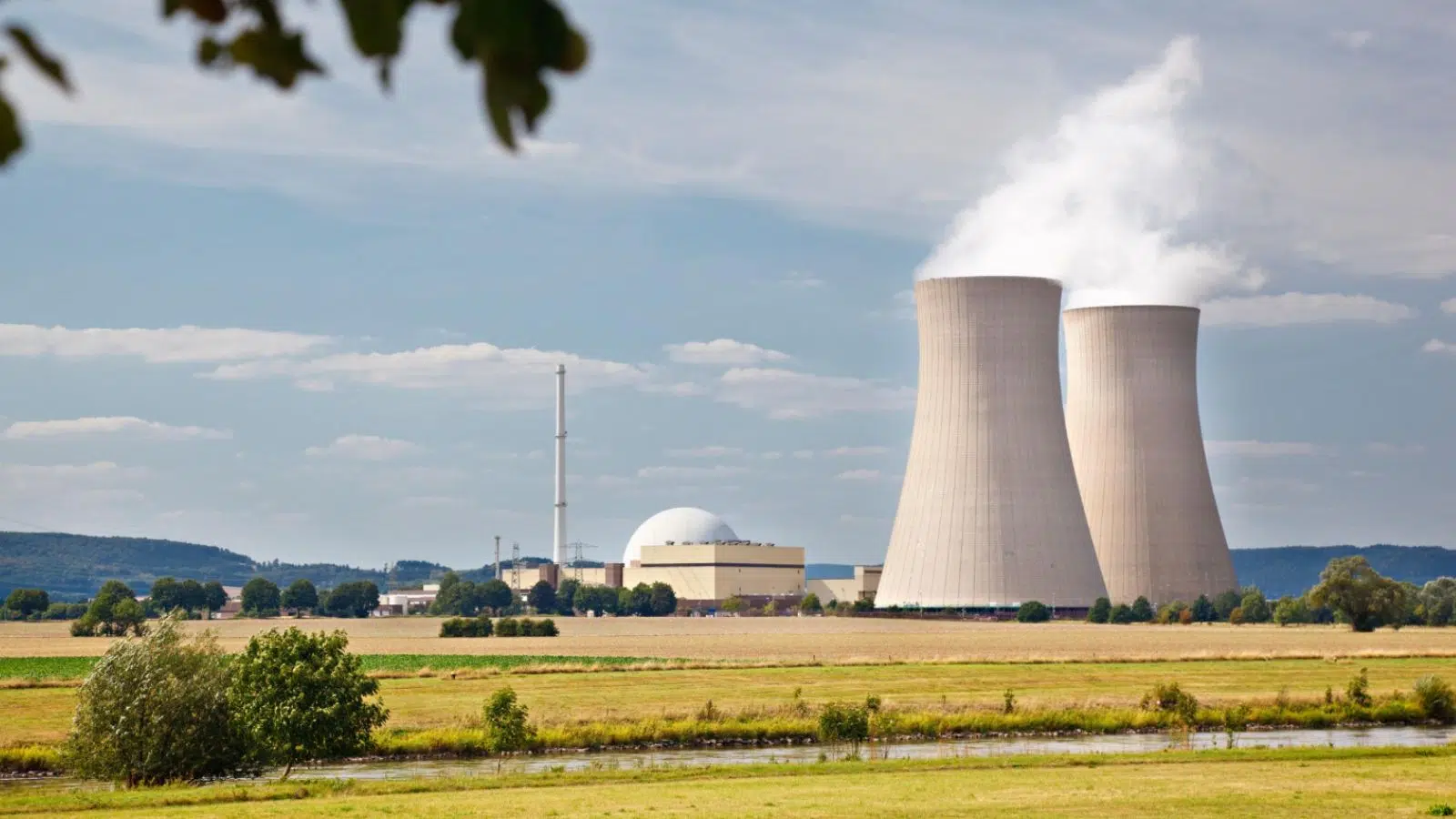 La France vit un moment déterminant pour son avenir énergétique : « l'examen des 40 ans » commence pour plus d'un tiers de ses réacteurs nucléaires