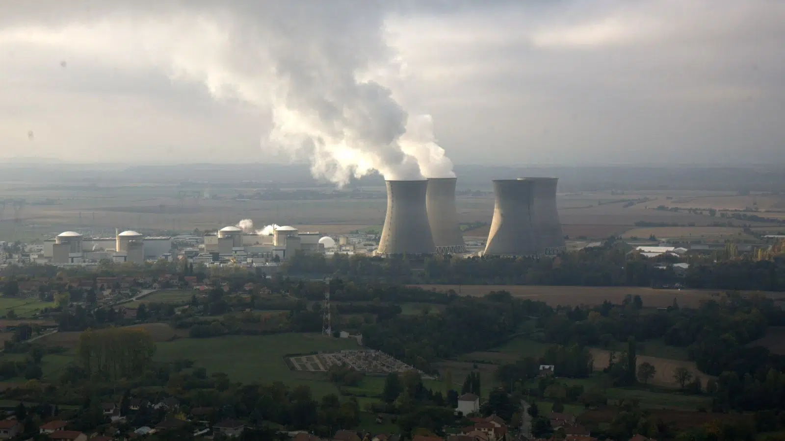 Les entreprises allemandes commencent à fuir le pays pour se réfugier en France à cause des coûts de l'électricité : Bayer mise 30 millions d'€ à Villefranche-sur-Saône Les entreprises allemandes commencent à fuir le pays pour se réfugier en France à cause des coûts de l'électricité : Bayer mise 30 millions d'€ à Villefranche-sur-Saône
