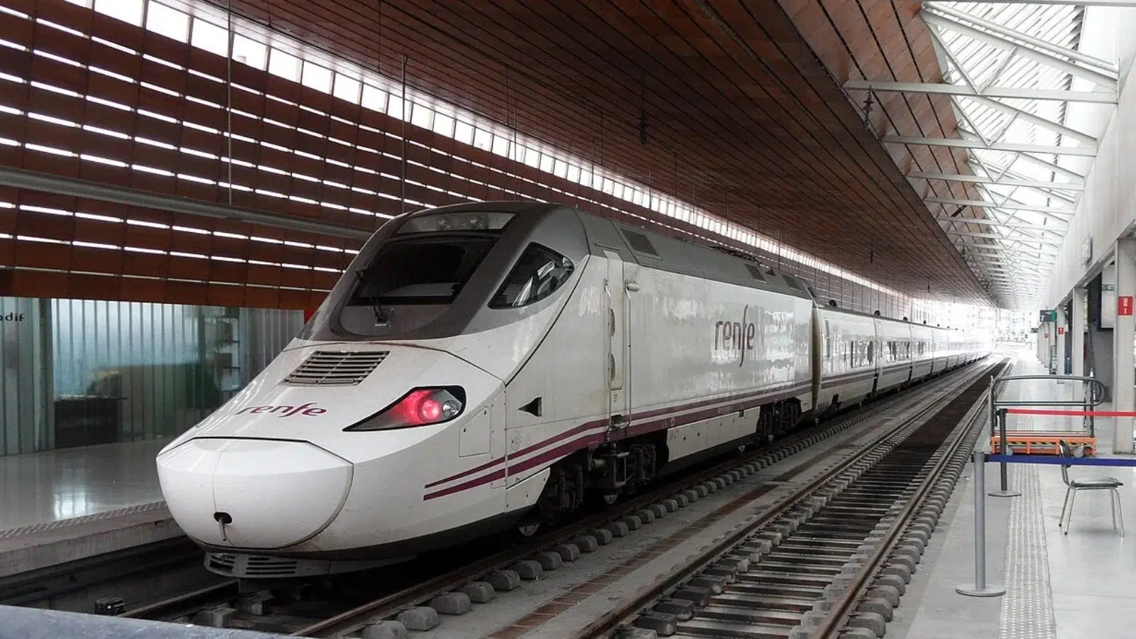 Le constructeur de train espagnol Talgo veut concurrencer le TGV en résolvant le plus gros problème du réseau ferroviaire européen : son manque de modularité Le constructeur de train espagnol Talgo veut concurrencer le TGV en résolvant le plus gros problème du réseau ferroviaire européen : son manque de modularité