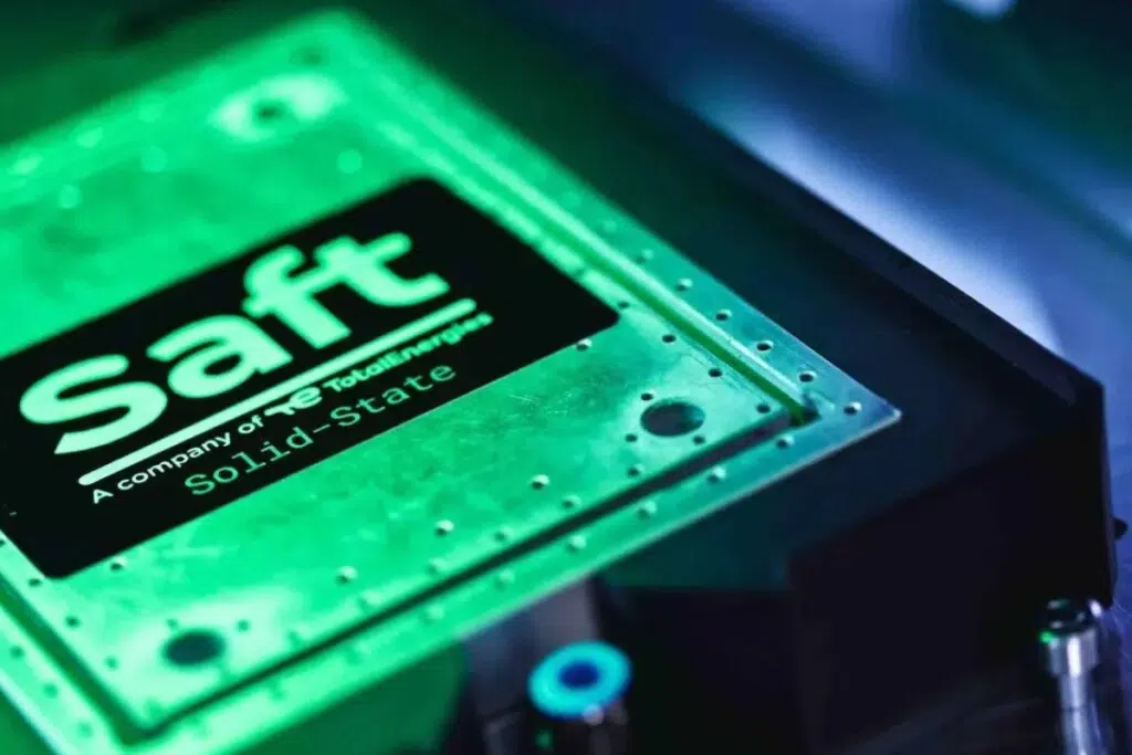 la ligne de production de Saft à Bordeaux est la première pour des batteries tout-solide combinant sulfures et polymères en Europe - crédit : Saft.
