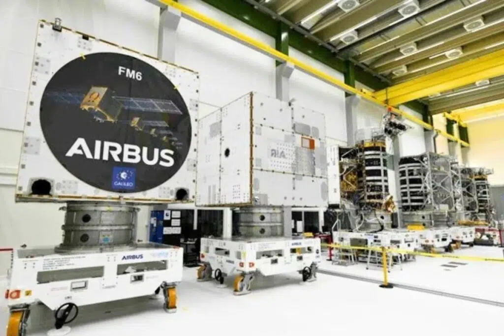 Satellites Galileo de deuxième génération (G2) dans une salle blanche d'Airbus, Friedrichshafen, Allemagne - Crédit : ESA.