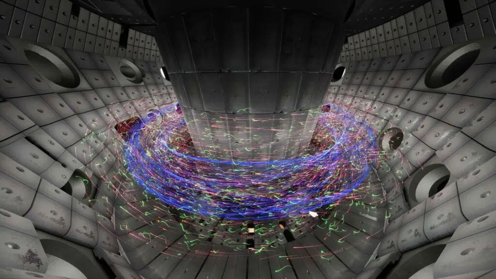 Ces réacteurs, de forme toroïdale, utilisent de puissants aimants pour confiner le plasma chauffé à des températures extrêmes.