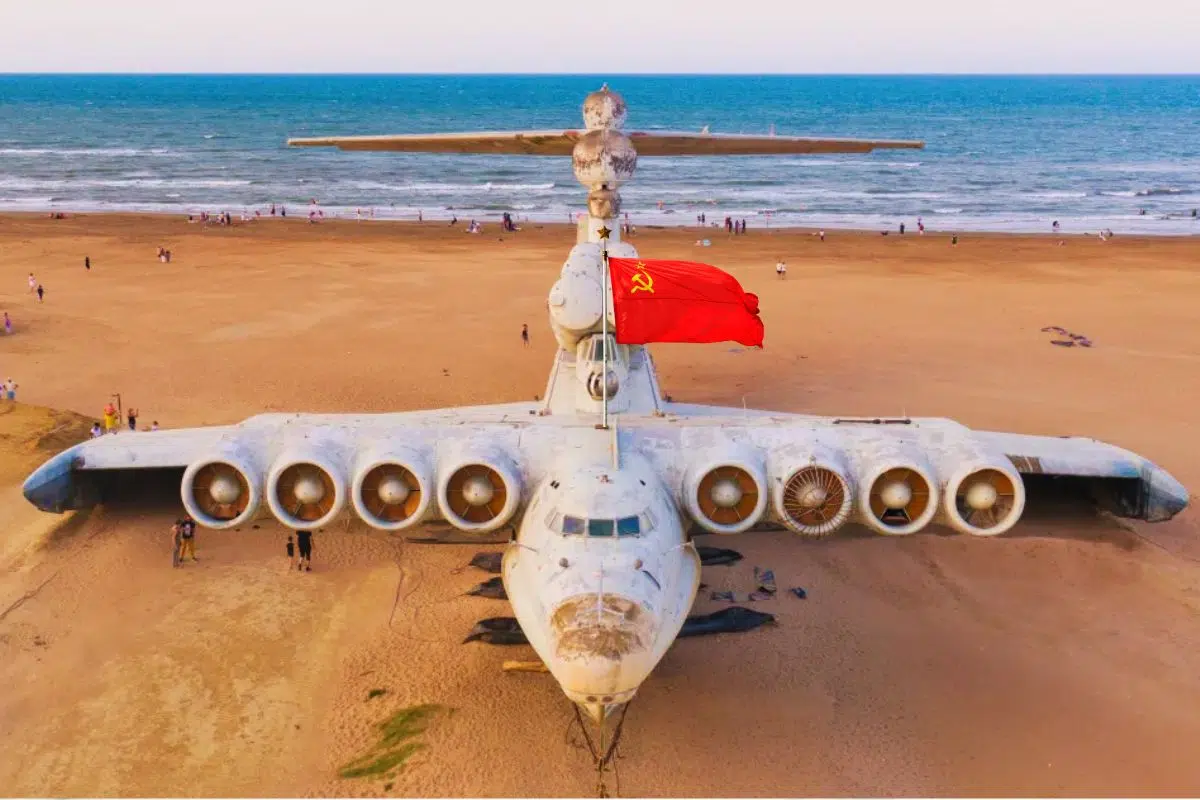 L'ultime héritage de l'URSS : un bateau volant de 550 tonnes et de 106 mètres de long L'ultime héritage de l'URSS : un bateau volant de 550 tonnes et de 106 mètres de long