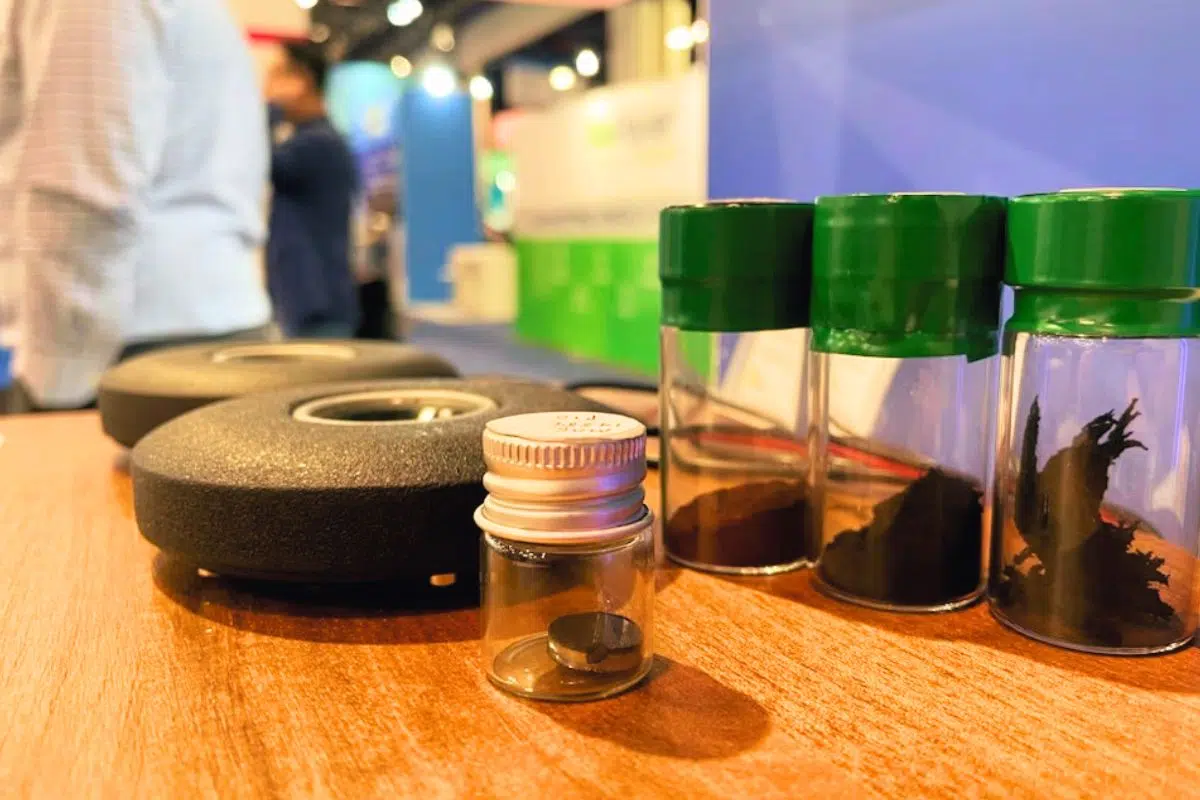 Un chercheur chinois pourrait faire perdre un marché de 108 milliards d'euros à son pays d'origine avec cette invention : le super aimant sans terre rare Un chercheur chinois pourrait faire perdre un marché de 108 milliards d'euros à son pays d'origine avec cette invention : le super aimant sans terre rare