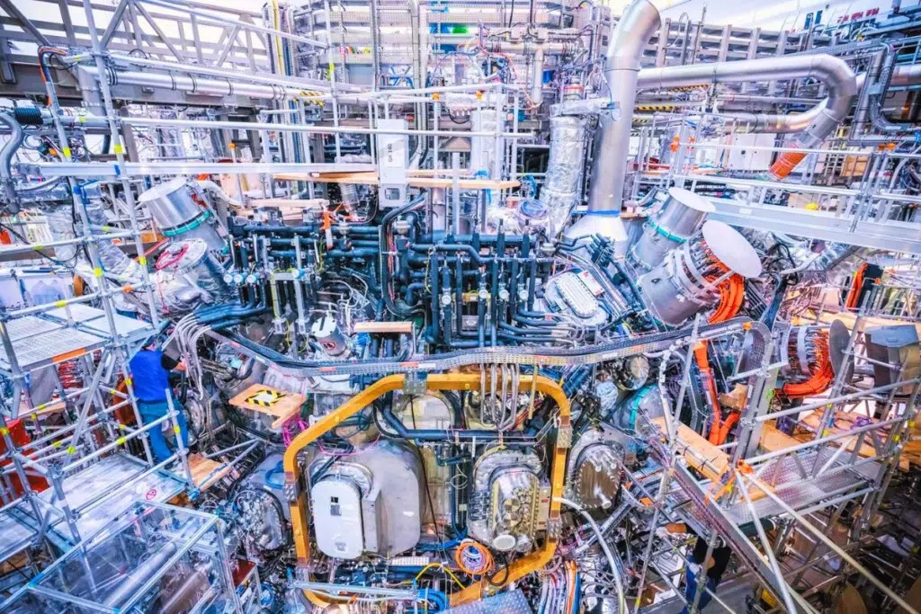 Le stellarator Wendelstein 7-X à Greifswald en Allemagne par l'Institut Max-Planck de physique des plasmas.