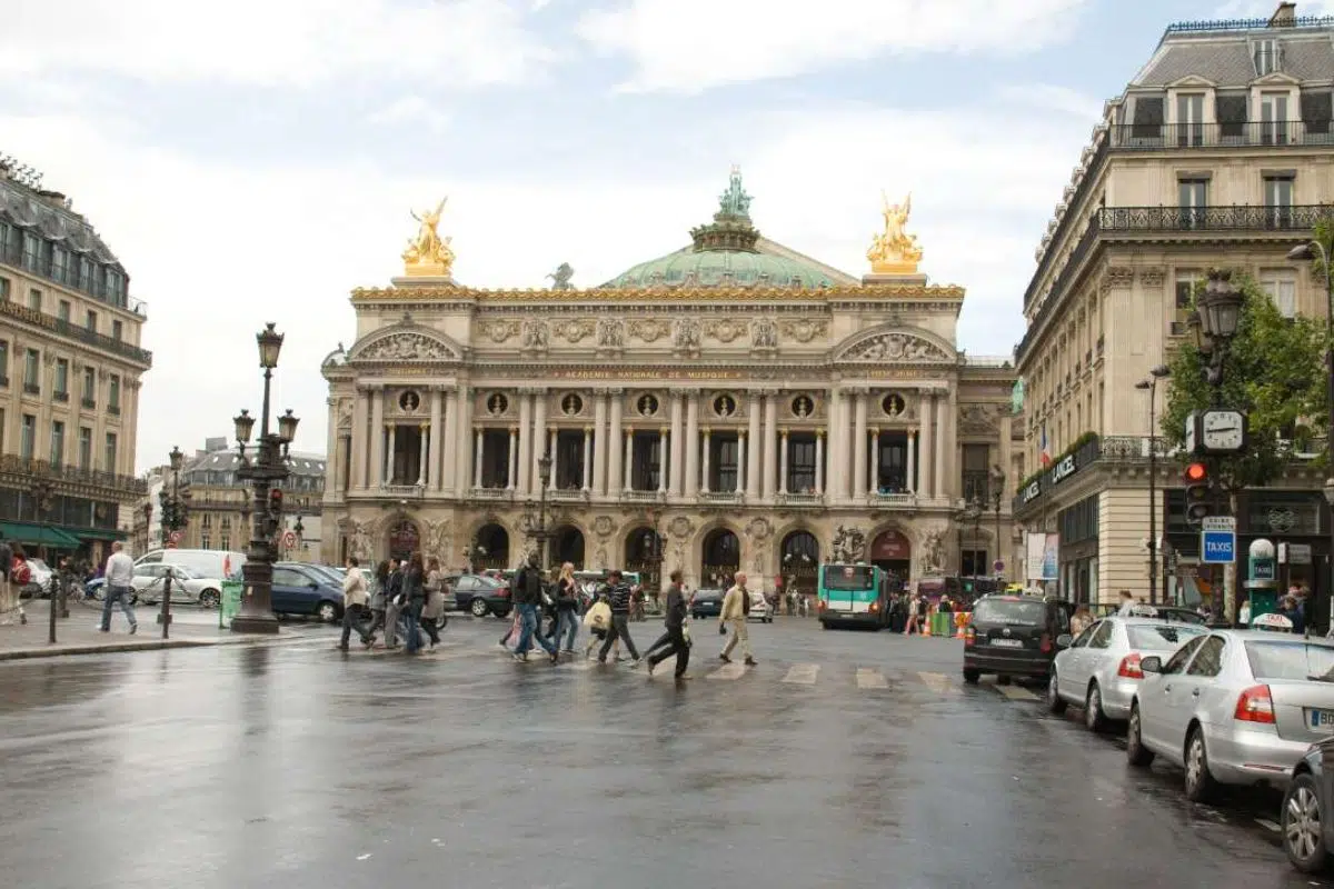 Pour une fois, c'est Paris qui aura dû attendre 22 ans pour découvrir cette salle de sport qui ne ressemble à aucune autre en France Pour une fois, c'est Paris qui aura dû attendre 22 ans pour découvrir cette salle de sport qui ne ressemble à aucune autre en France