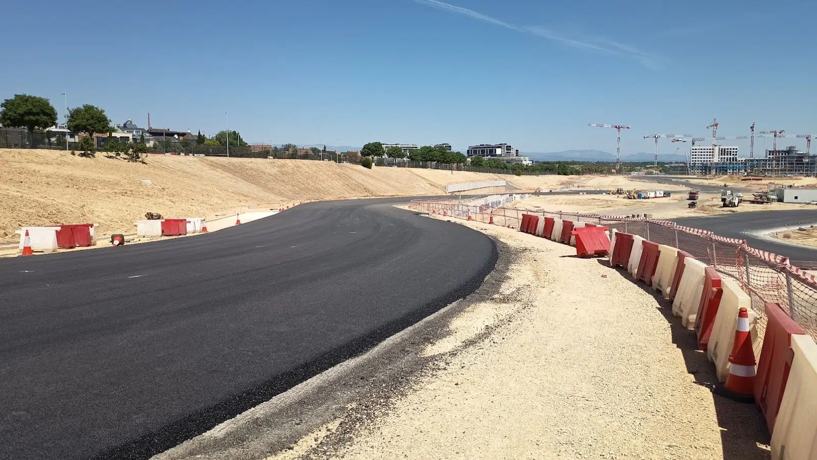 La filiale du français Eiffage finalise la construction du nouveau circuit de F1 de Madrid qui aura une spécificité unique au monde avec un devers de 24%