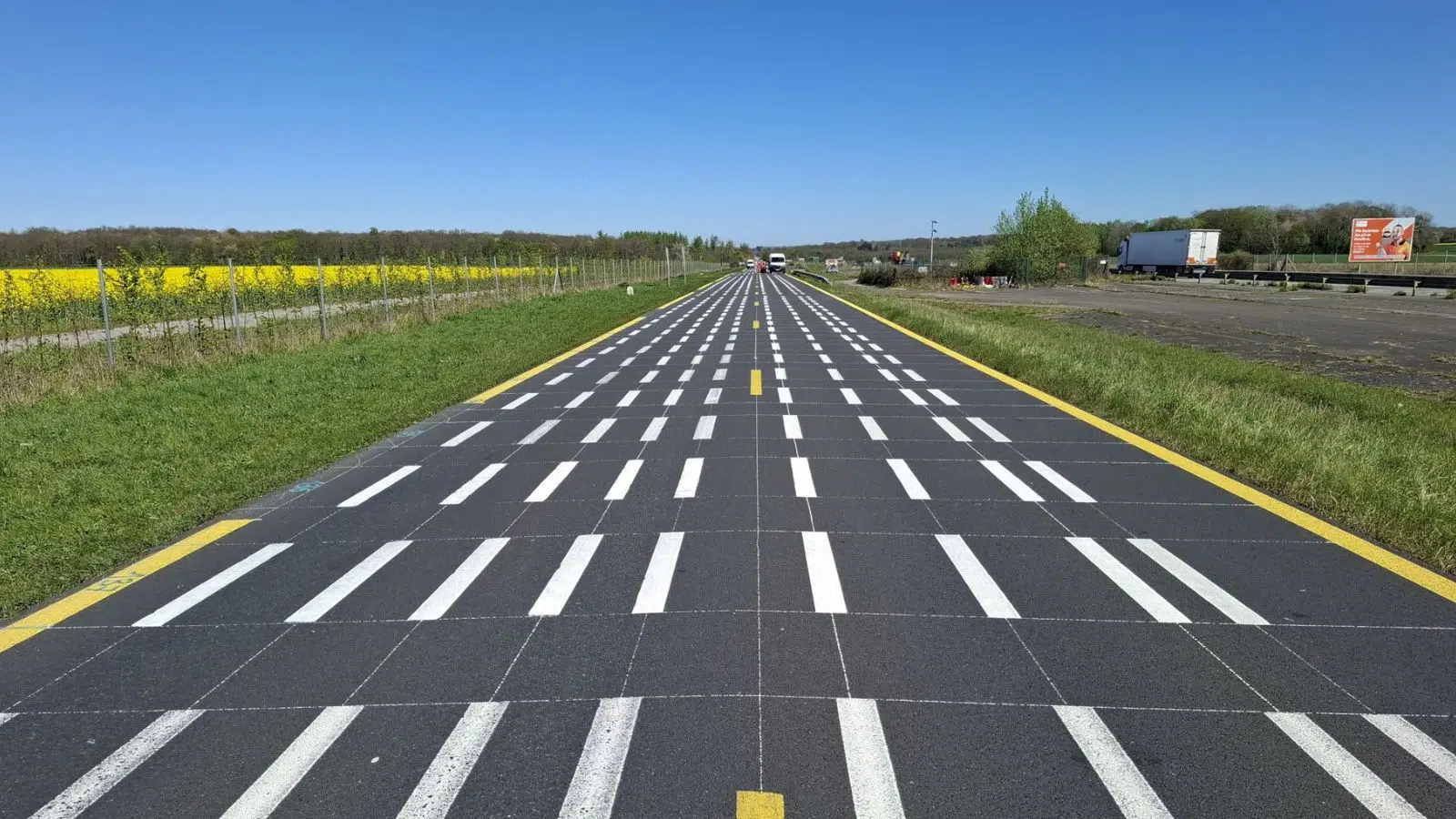 Cette roue de 2 km française entre Paris et Soissons est unique en Europe et peut être considérée comme son plus grand laboratoire d'essais de marquage routier