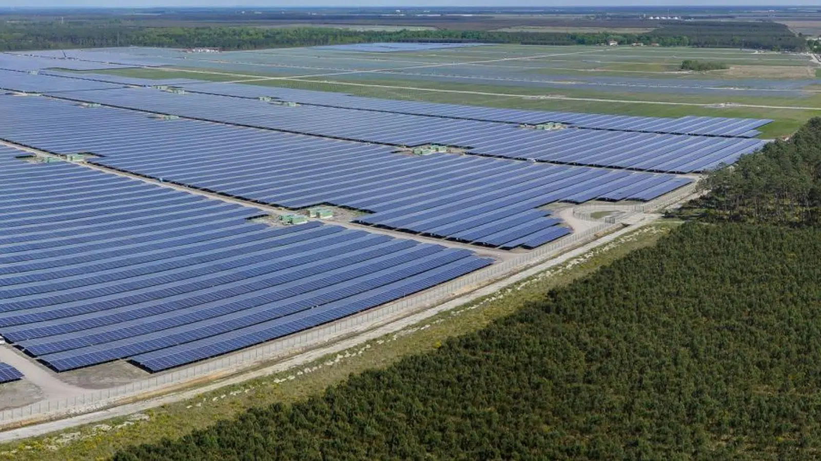 La France a battu en juin 2026 un record domestique en franchissant la barre des 34 gigawatts de puissance solaire installée sur son sol La France a battu en juin 2026 un record domestique en franchissant la barre des 34 gigawatts de puissance solaire installée sur son sol