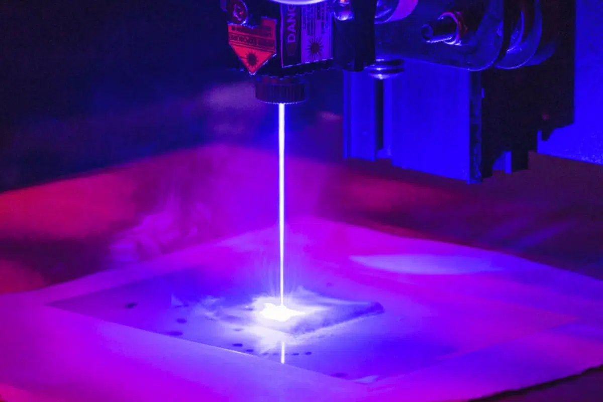 Le laser pour cuisiner arrive ! Ce modèle vient de battre le record du monde du repas imprimé en 3D le plus complexe jamais réalisé avec 14 ingrédients Le laser pour cuisiner arrive ! Ce modèle vient de battre le record du monde du repas imprimé en 3D le plus complexe jamais réalisé avec 14 ingrédients